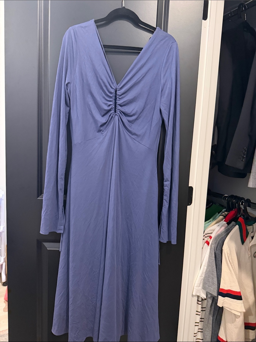 Vakko Long Sleeve Gathered Front Maxi Dress in Periwinkle Blue